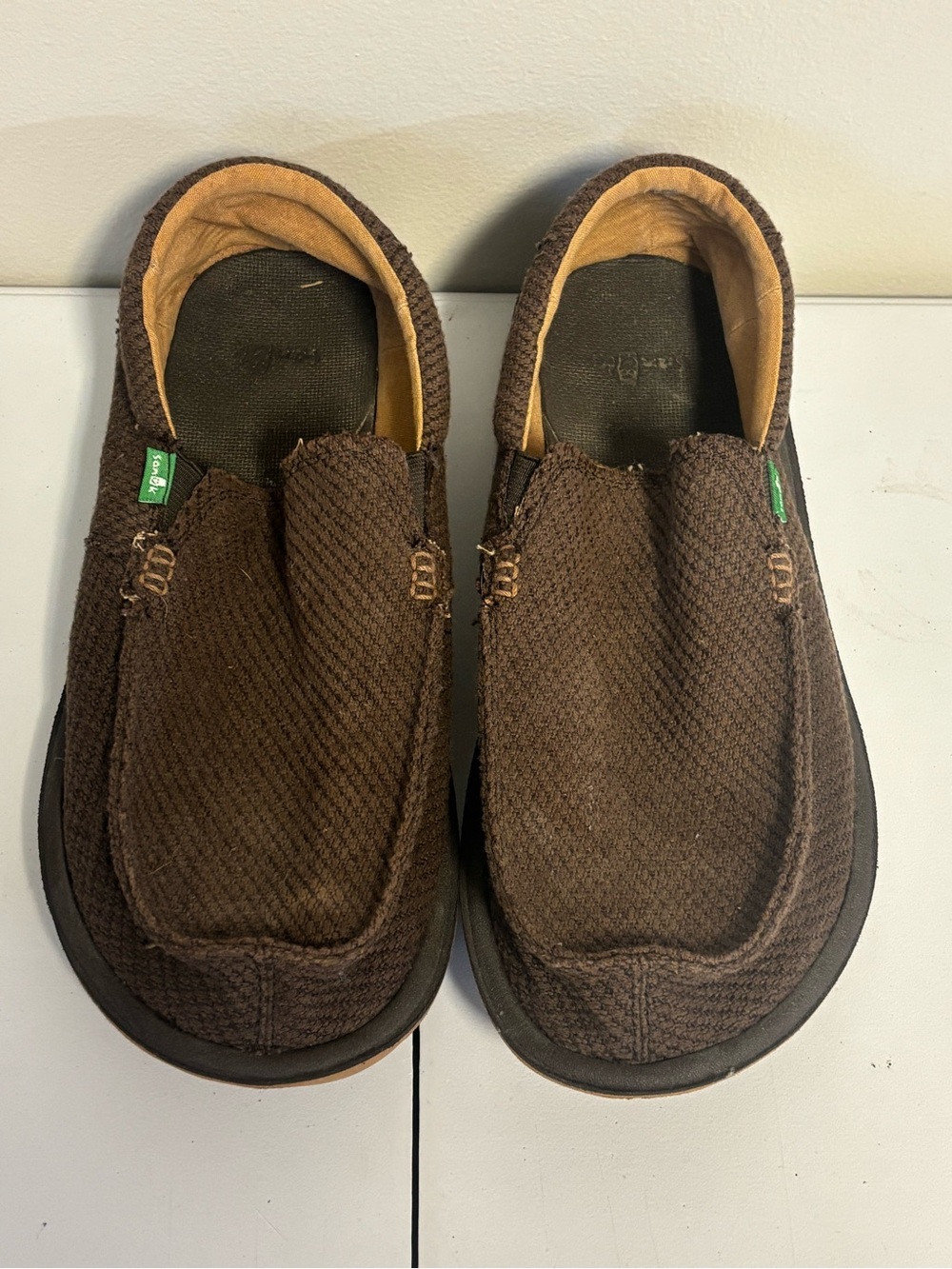 Sanuk Men’s Brown Textured Slip-On Loafers